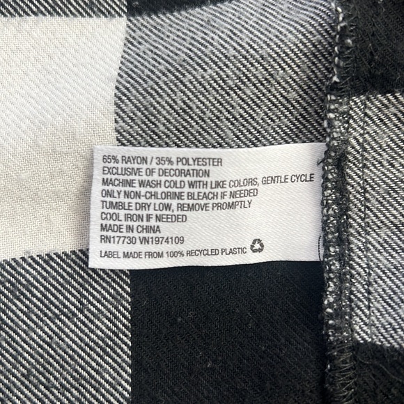 Colsie Flannel - Picture 6 of 6